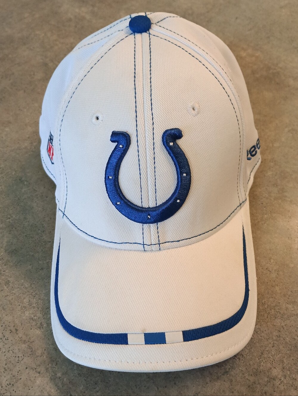 Men's NWOT Indianapolis Colts Reebok/NFL Blue & White Flex Fit Hat (OS)